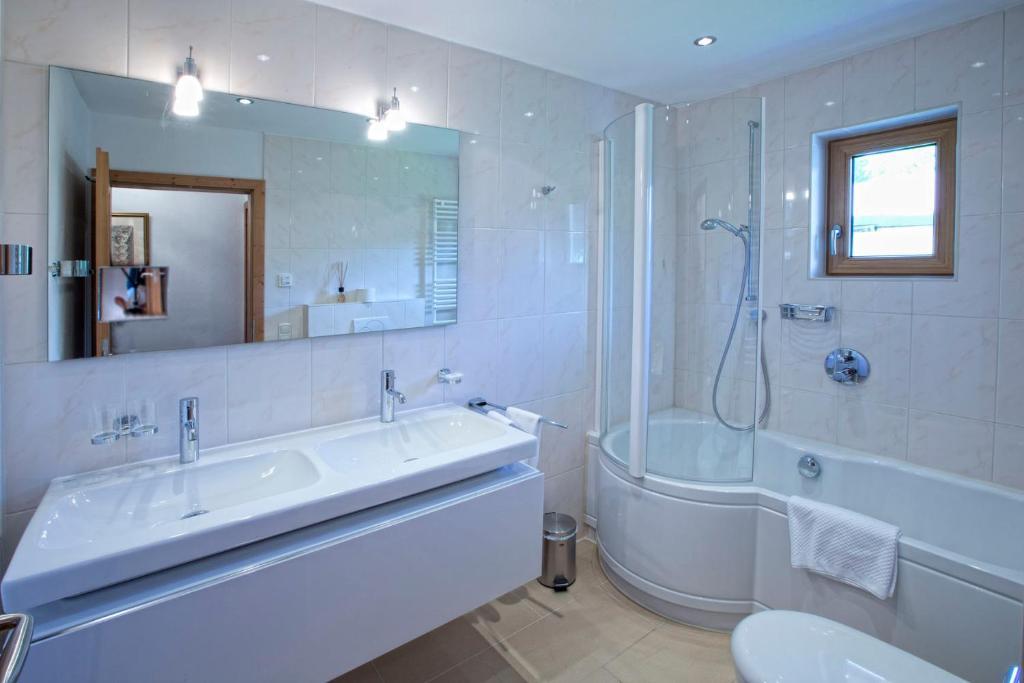 Landhaus Kitzhorn Kitzbühel Pokoj fotografie